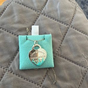Tiffany pendent necklace with pouch
